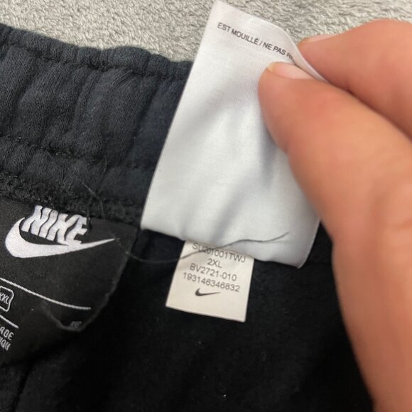 Nike Sportswear Club Men's Graphic Cotton Sweat Shorts - Black XXL - Picture 7 of 9